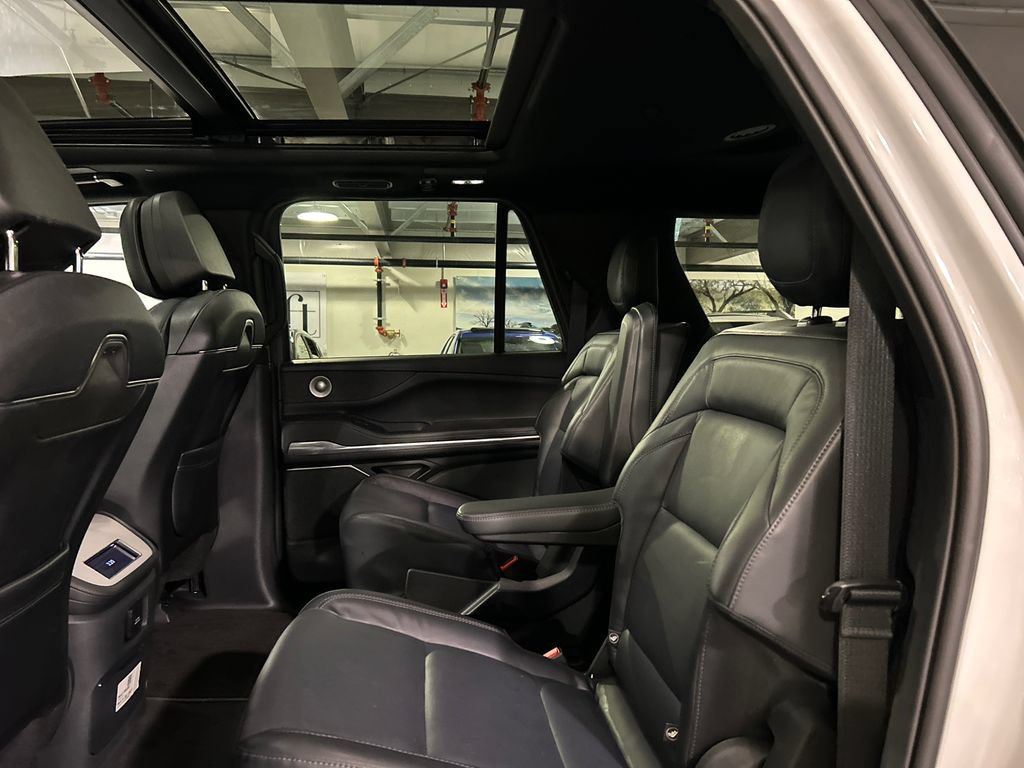 Used 2026 Lincoln Navigator L Reserve w/ Jet Appearance Package AWD/4WD image 22