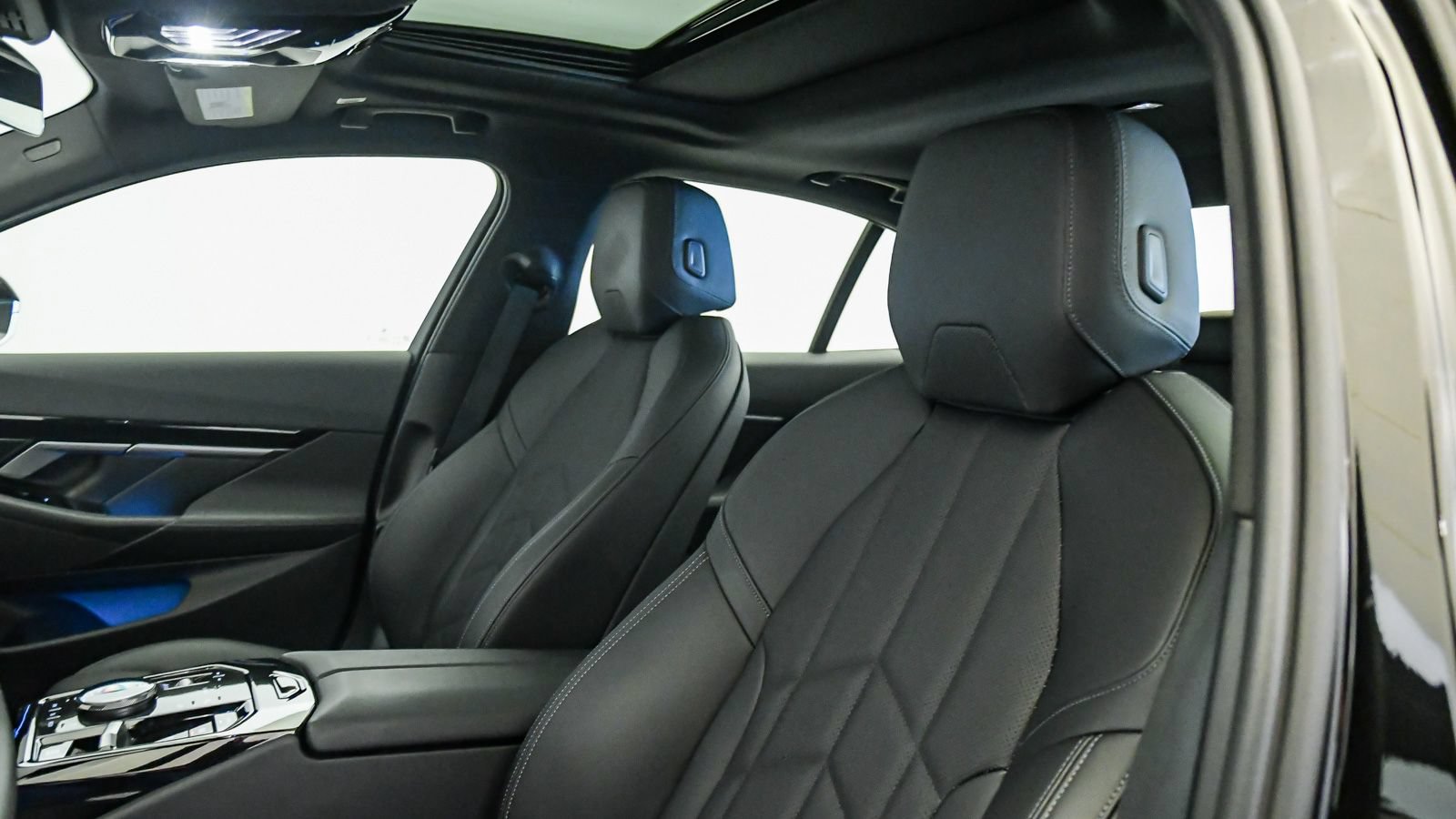 Used 2026 BMW 530i RWD image 18