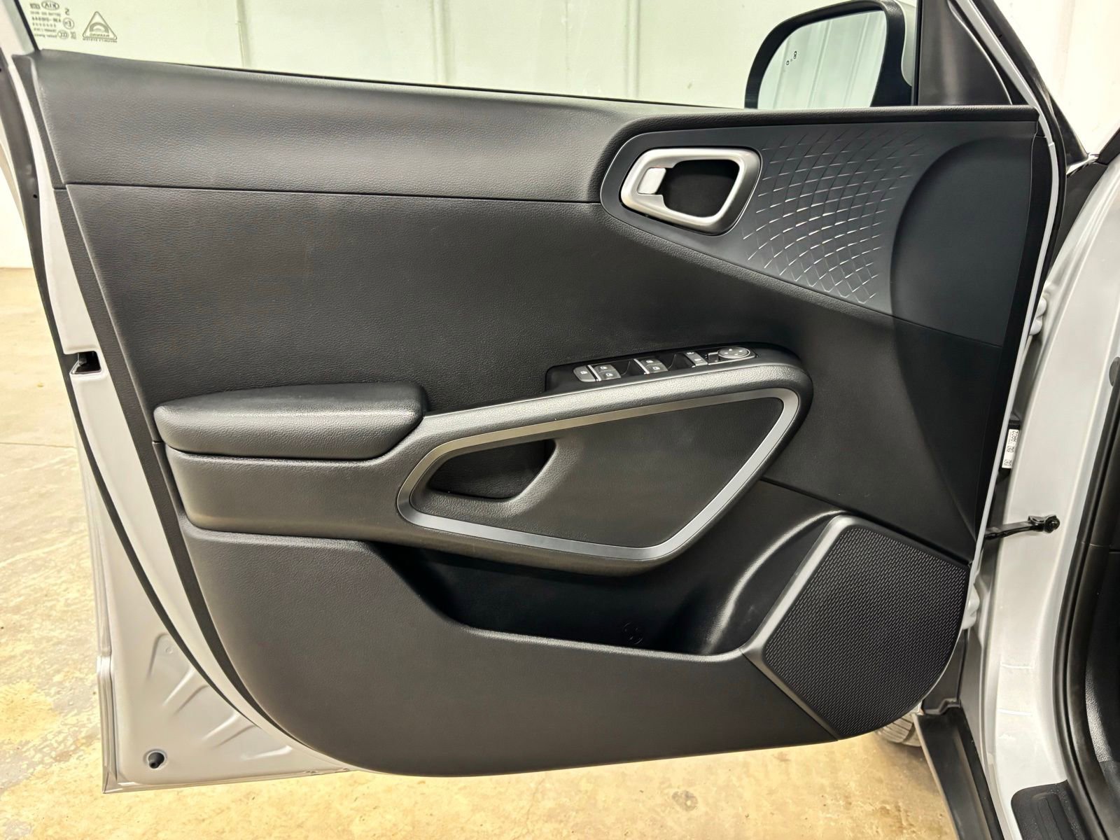 Used 2020 Kia Soul EX FWD image 17