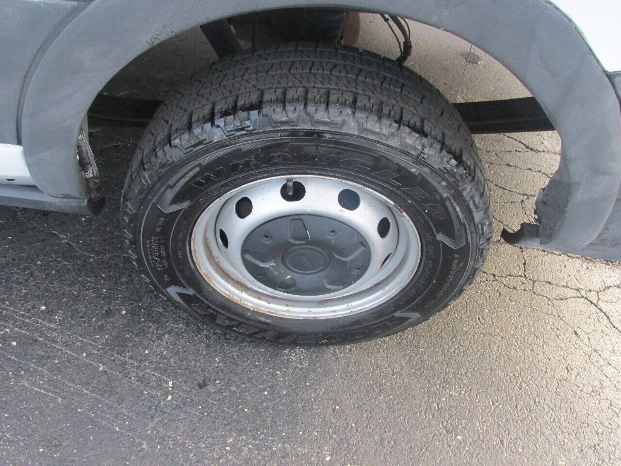 Used 2018 Ford Transit 250 148 Medium Roof image 38