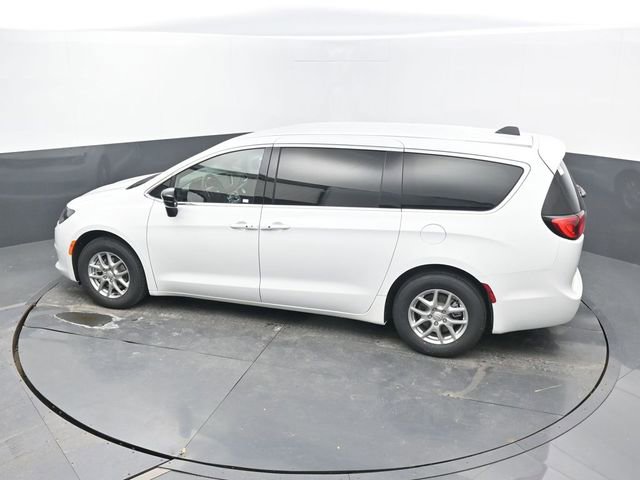 New 2026 Chrysler Voyager LX FWD image 46