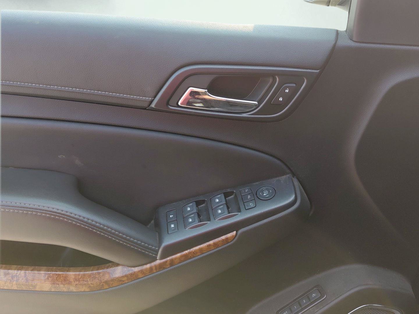 Used 2018 Chevrolet Tahoe Premier AWD/4WD image 30