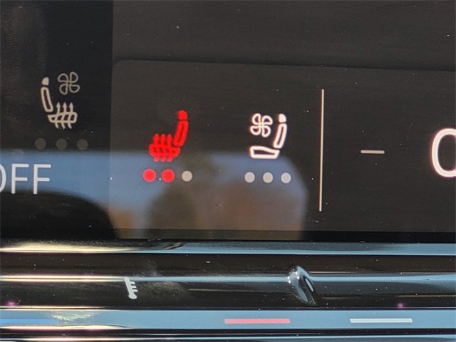 Used 2024 Volkswagen Atlas SE image 25