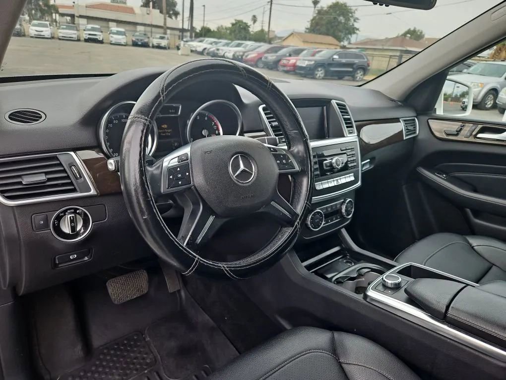 Used 2015 Mercedes-Benz ML 350 2WD w/ Premium 1 Package image 39