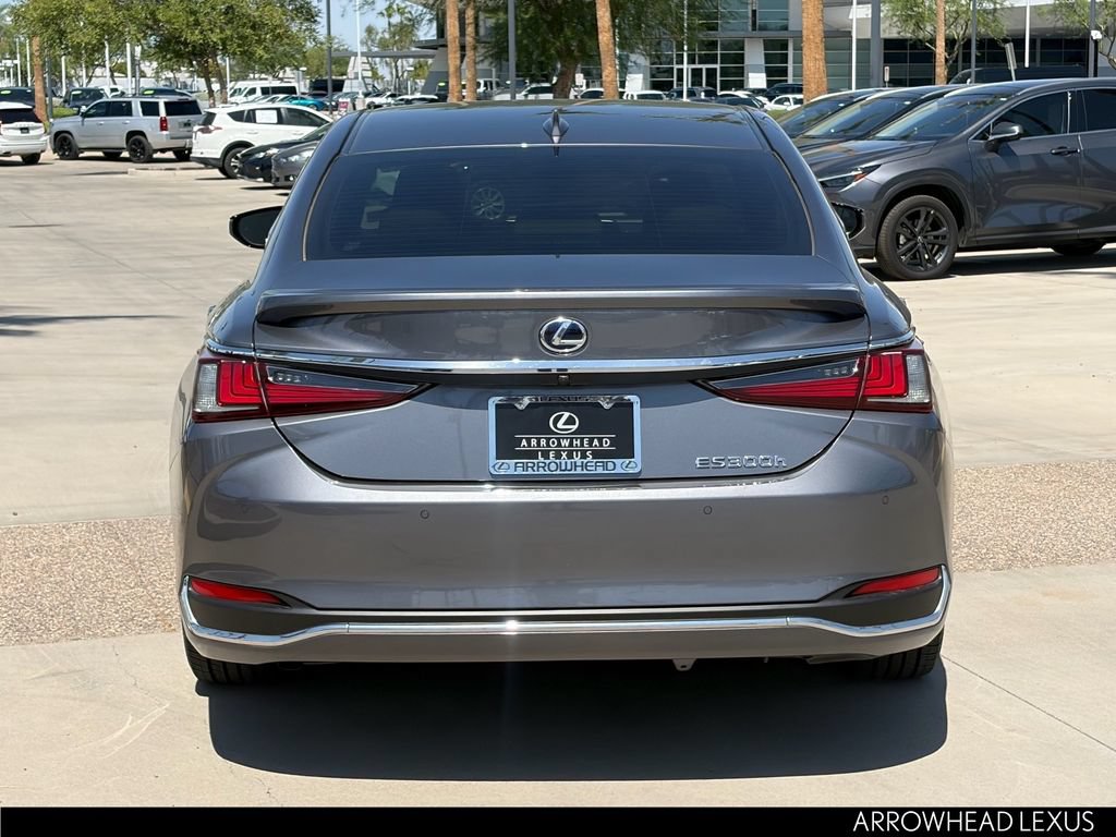 Used 2019 Lexus ES 300h w/ Accessory Package 2 FWD image 6