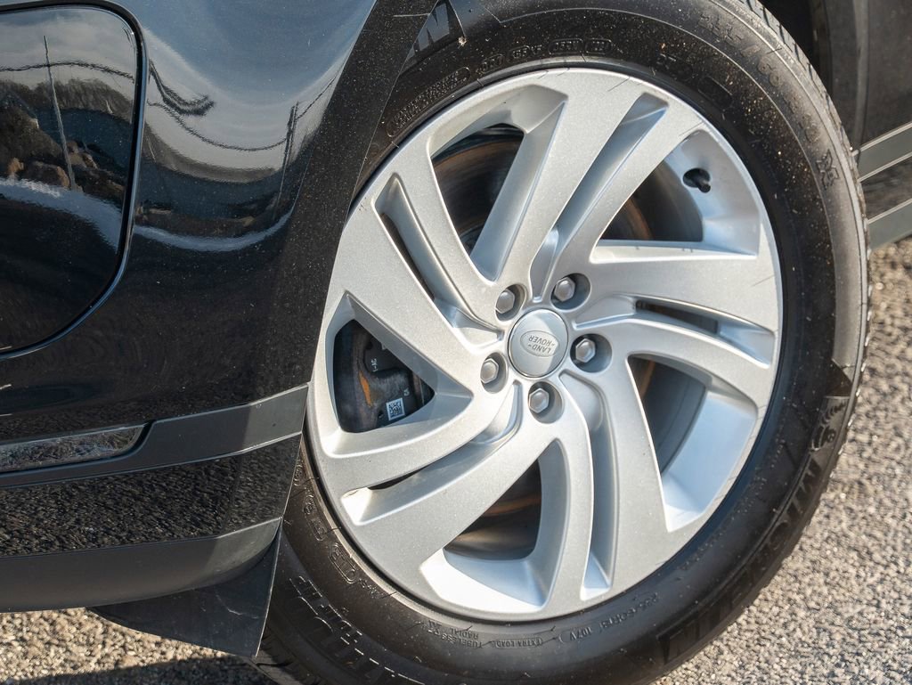 Certified 2025 Land Rover Range Rover Evoque S image 9