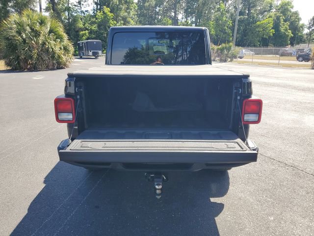 Used 2024 Jeep Gladiator Sport AWD/4WD image 8