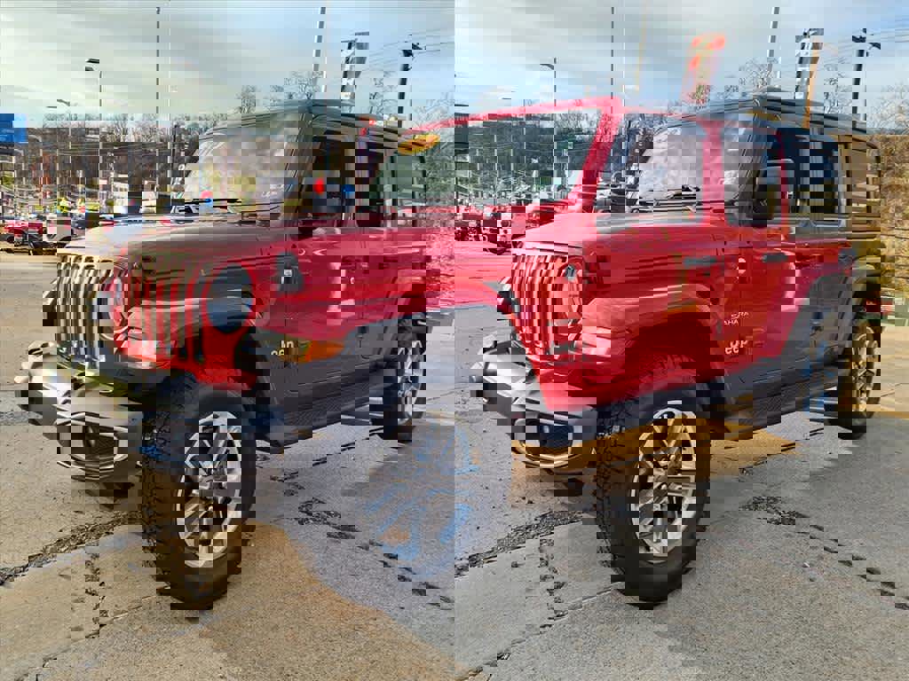 Used 2018 Jeep Wrangler Unlimited Sahara image 4