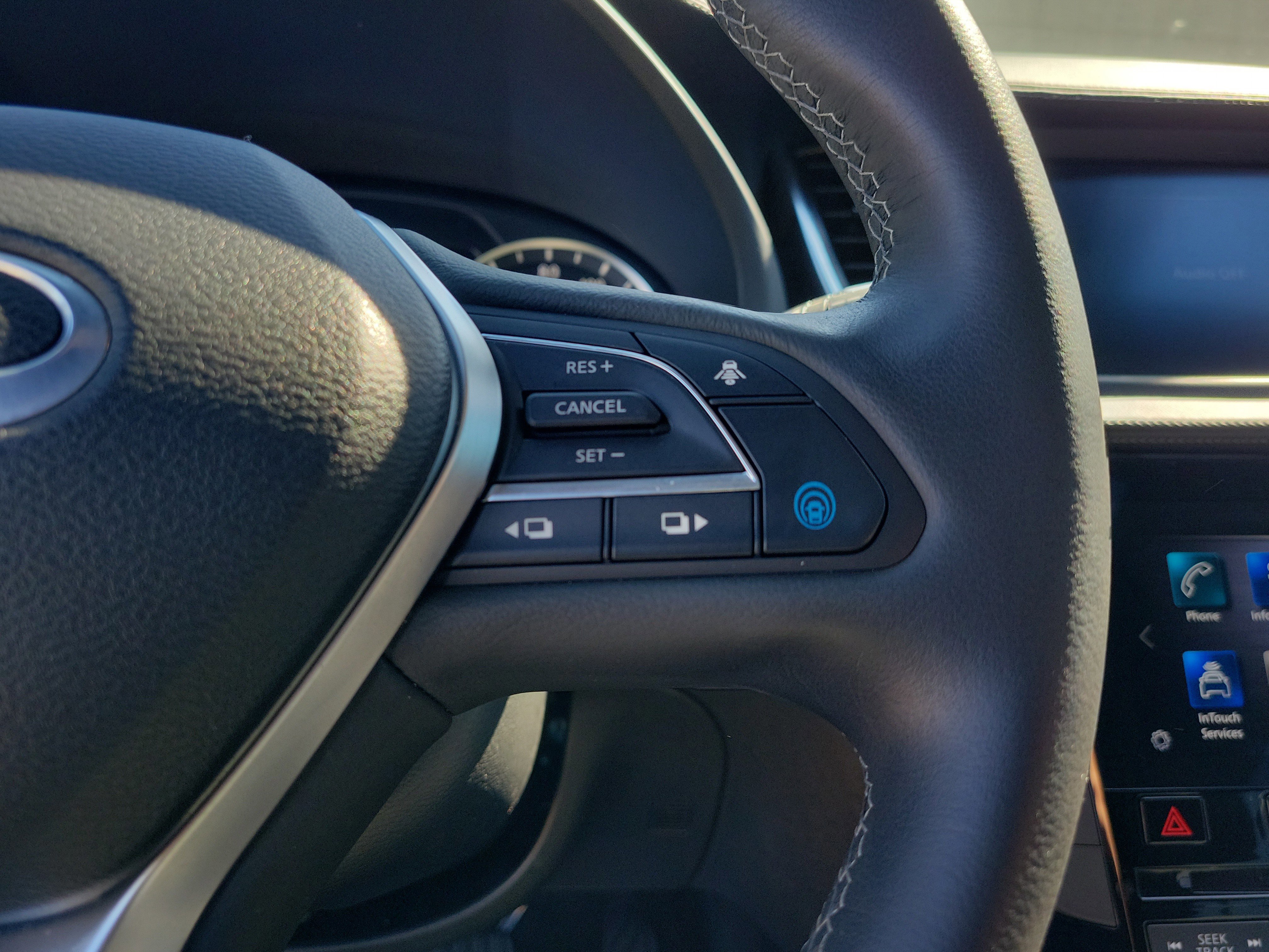 Certified 2025 INFINITI QX55 Luxe w/ Cargo Package image 14