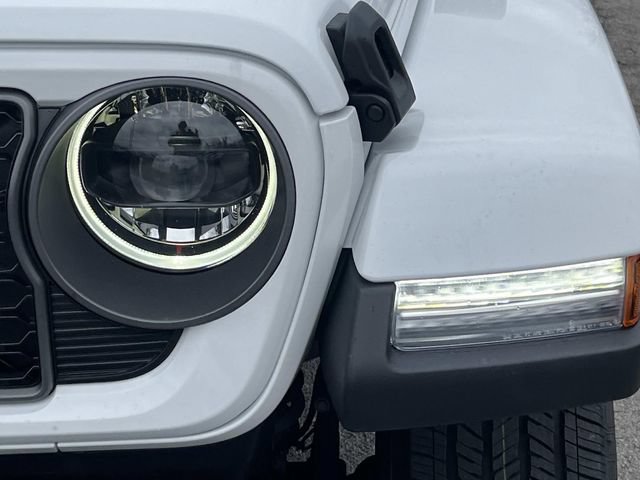 New 2026 Jeep Gladiator Mojave AWD/4WD image 9