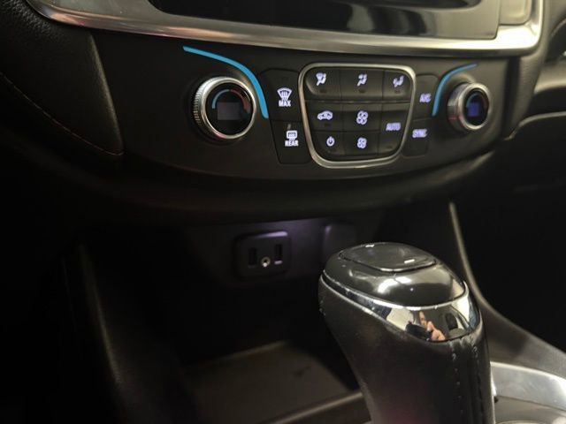 Used 2019 Chevrolet Traverse LT image 23