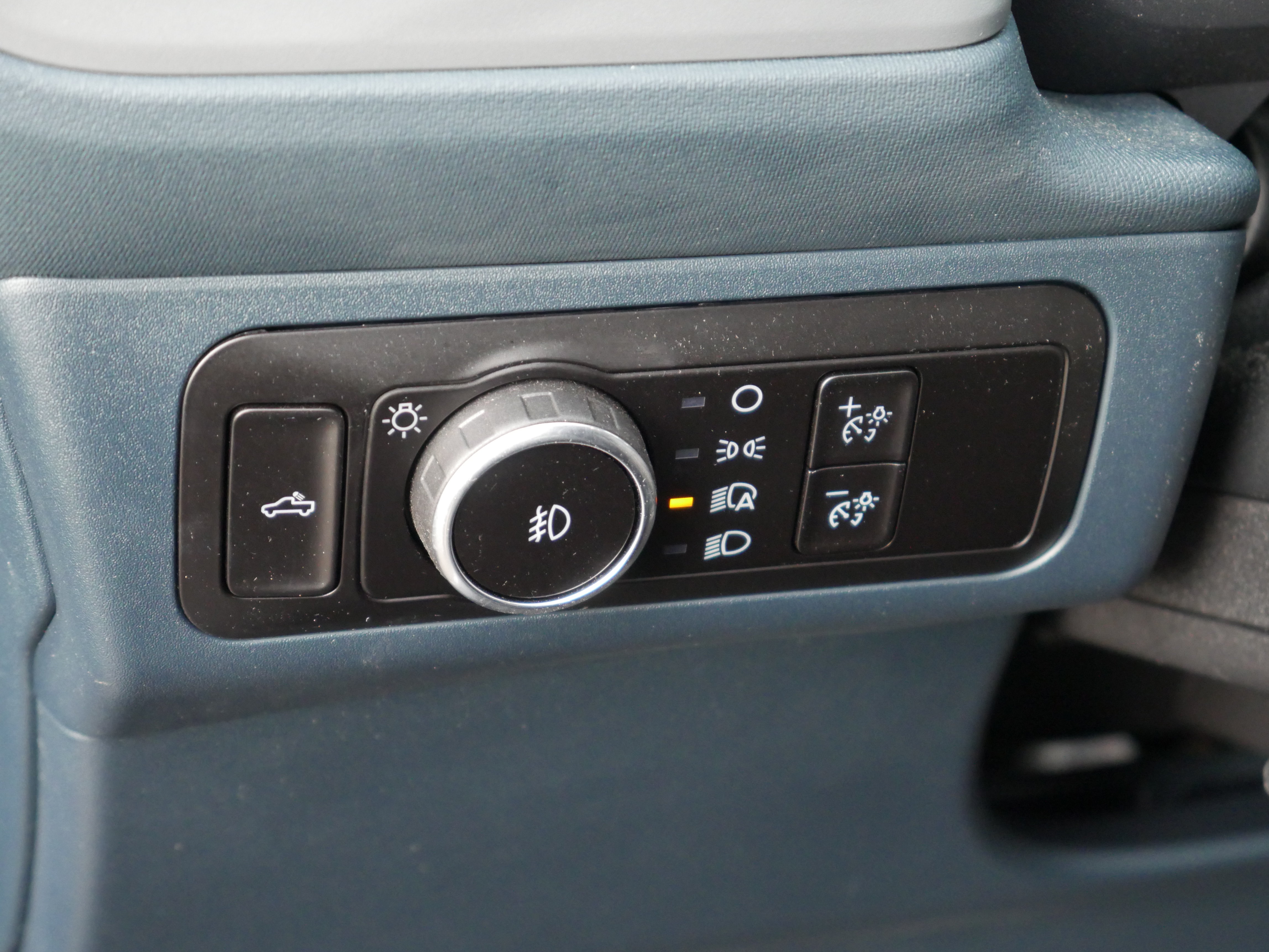 Used 2025 Ford Maverick Lobo AWD/4WD image 5
