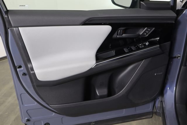 Used 2023 Subaru Solterra AWD image 20