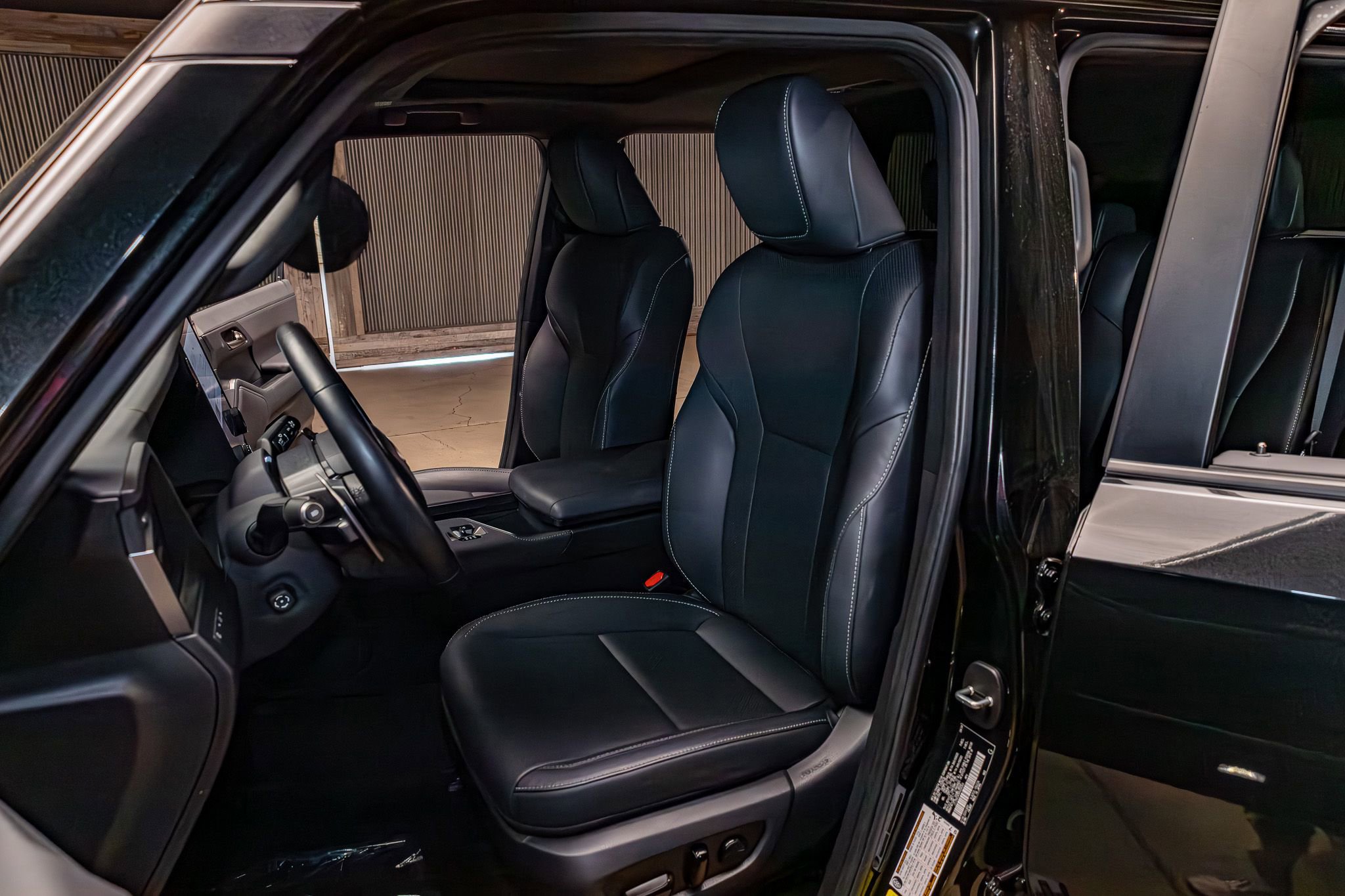 Used 2024 Lexus GX 550 w/ Cold Area Package image 20