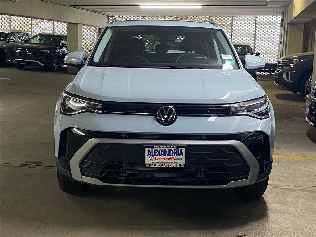 Used 2025 Volkswagen Taos SE image 6