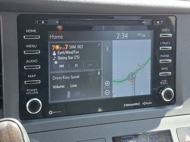 Used 2019 Toyota Sienna XLE Premium FWD image 19