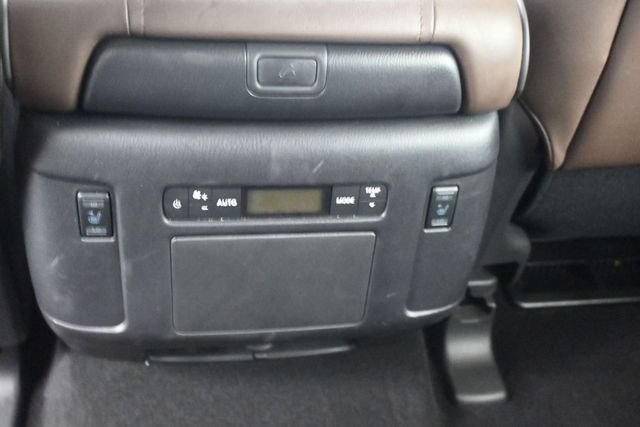 Used 2023 Nissan Armada Platinum w/ Captain's Chairs Package RWD image 23