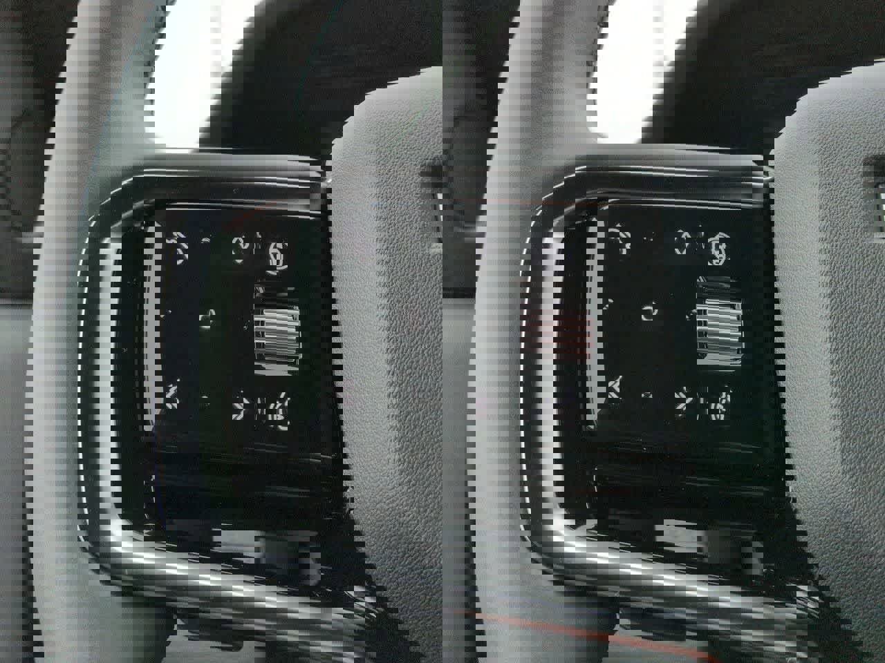 New 2026 Land Rover Discovery Sport Landmark image 25