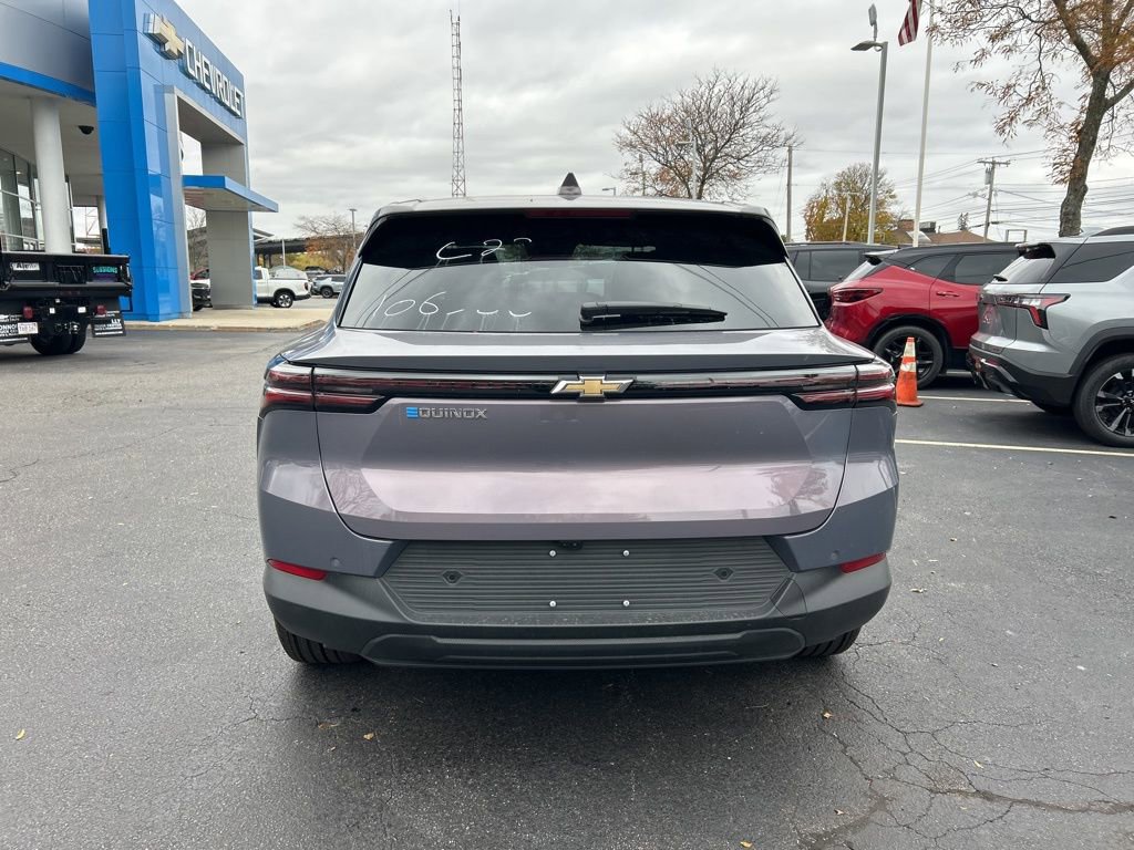 New 2026 Chevrolet Equinox EV LT image 4