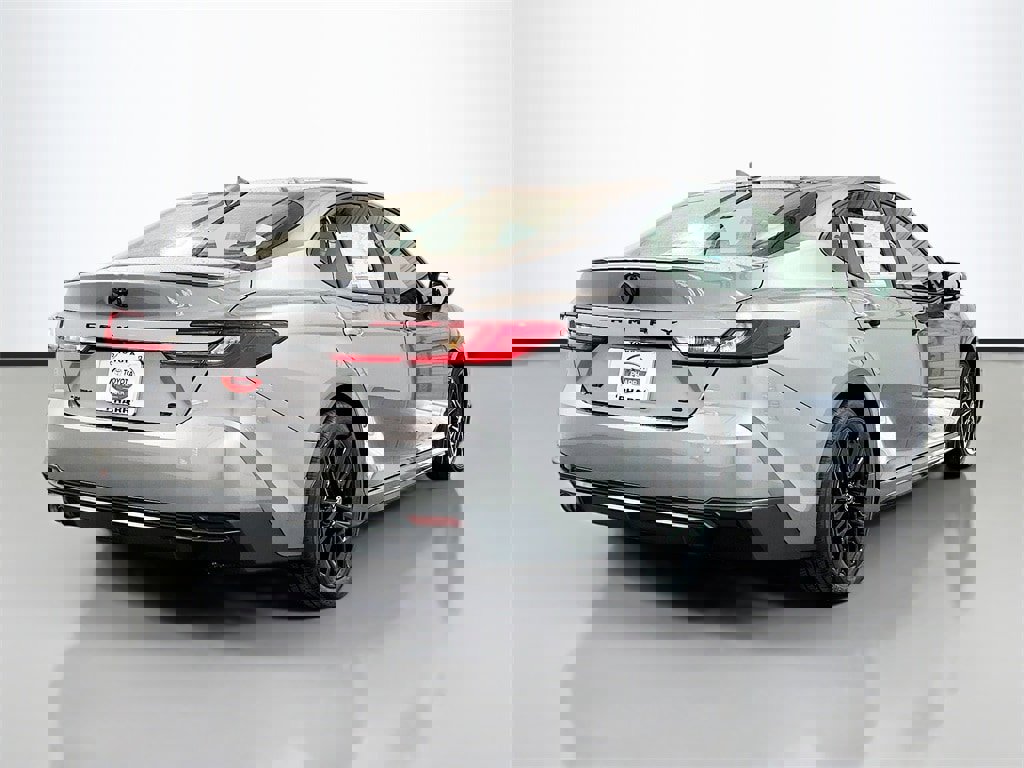 New 2026 Toyota Camry SE image 4