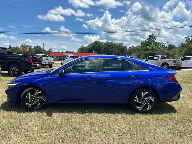 Used 2024 Hyundai Elantra SEL w/ Convenience Package image 12