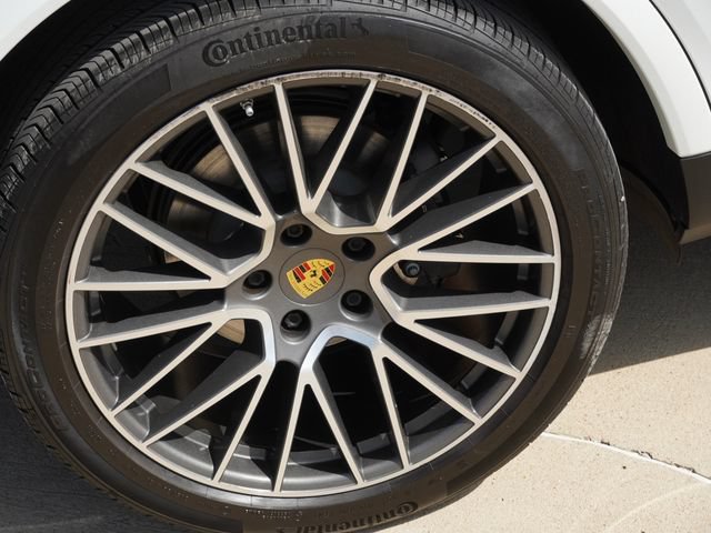 Used 2020 Porsche Cayenne AWD/4WD image 11