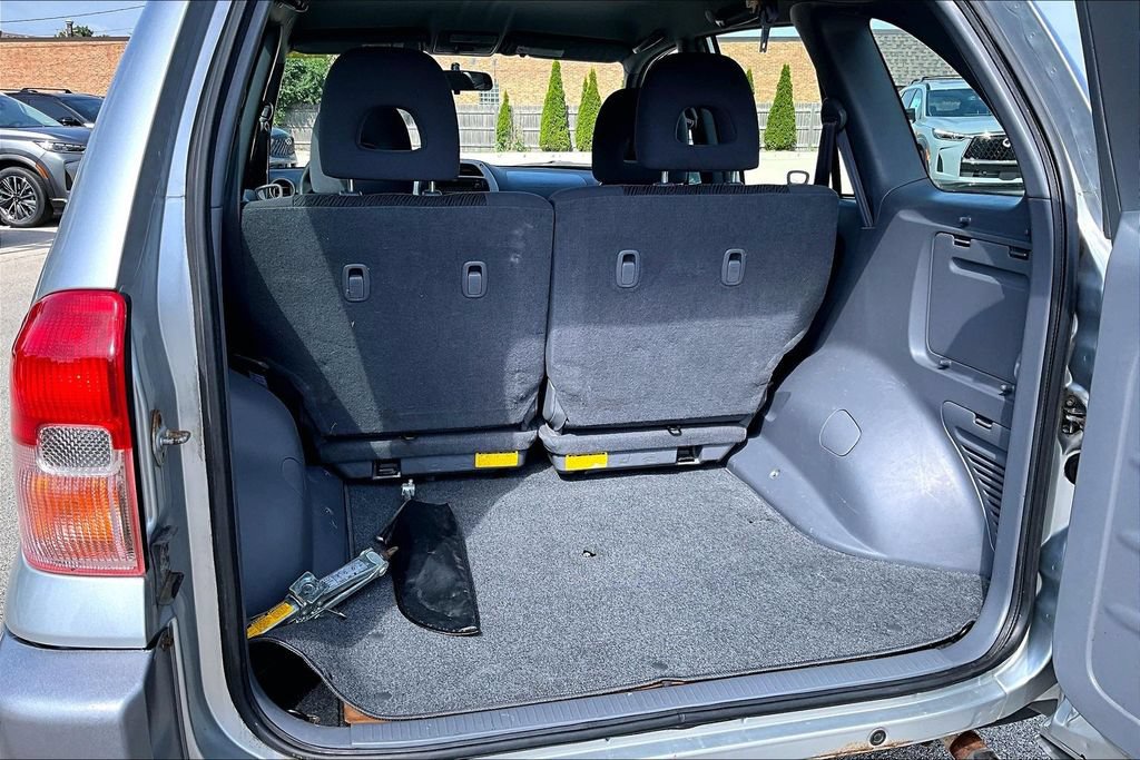 Used 2003 Toyota RAV4 4WD image 32