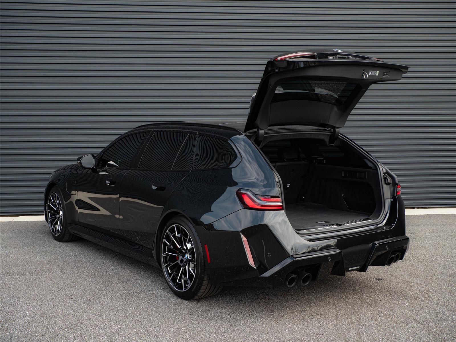 Used 2026 BMW M5 Touring AWD/4WD image 31