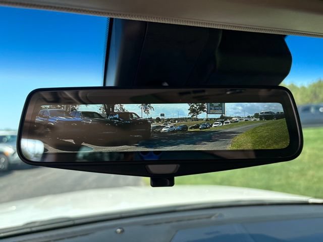 Used 2017 Cadillac Escalade Premium Luxury AWD/4WD image 22