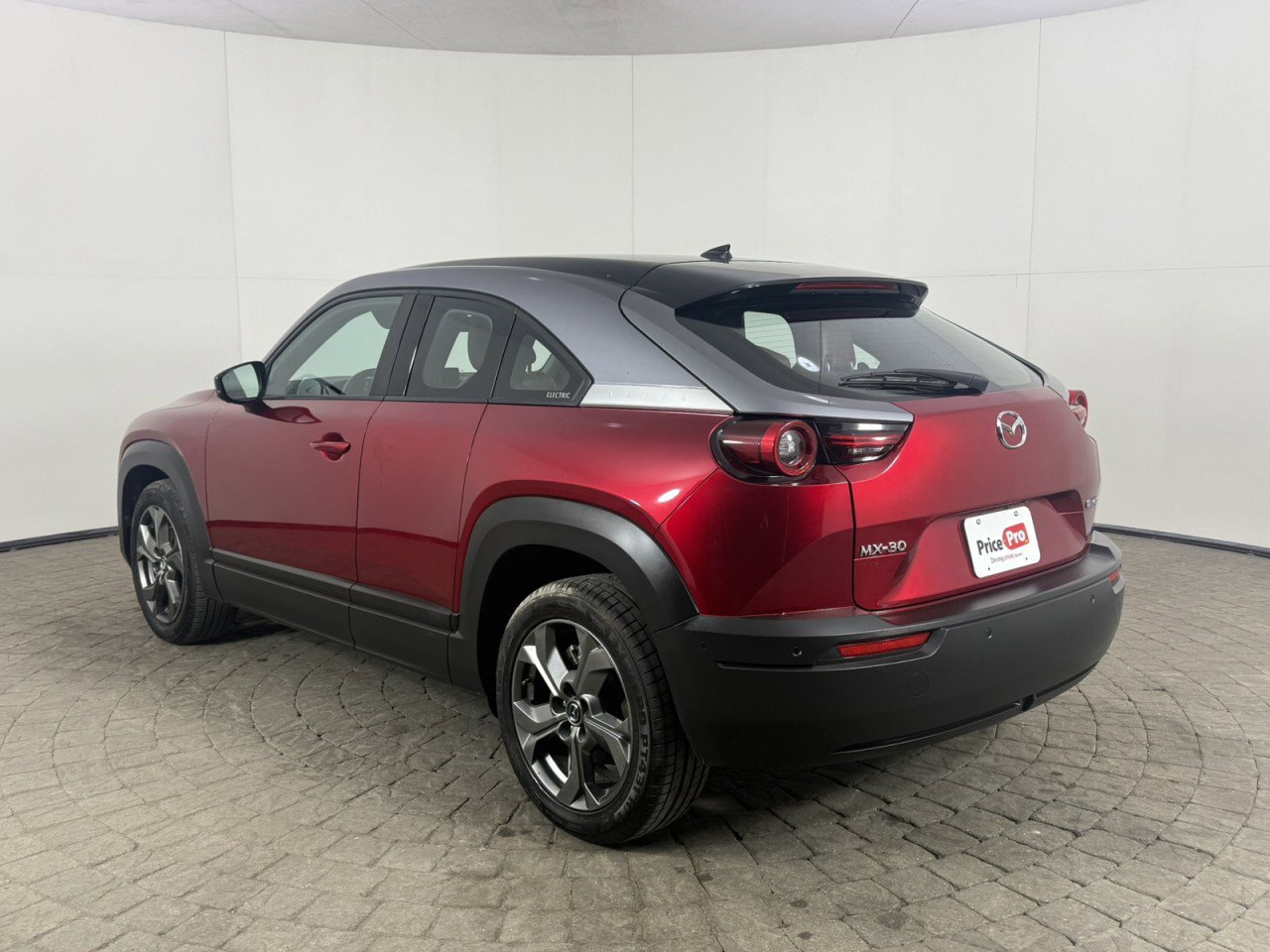 Used 2022 MAZDA MX-30 Electric w/ Premium Plus Pkg image 5