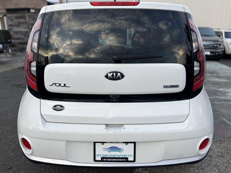 Used 2015 Kia Soul EV FWD image 4
