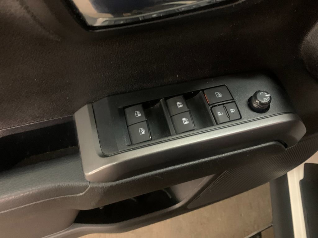 Used 2023 Toyota Tacoma TRD Sport w/ Technology Package AWD/4WD image 13