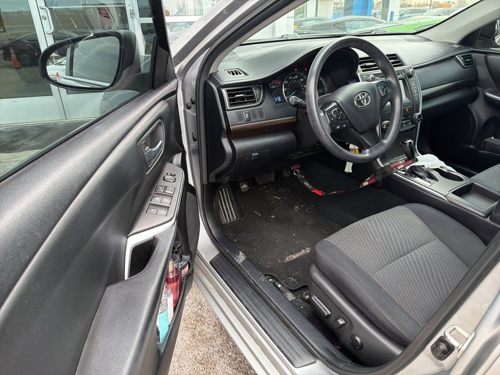 Used 2015 Toyota Camry XLE image 8