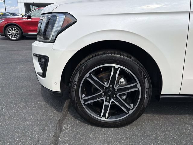 Used 2019 Ford Expedition Limited w/ Equipment Group 303A AWD/4WD image 6