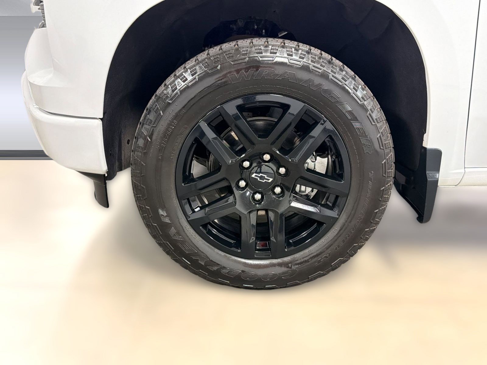 Used 2023 Chevrolet Silverado 1500 RST image 11