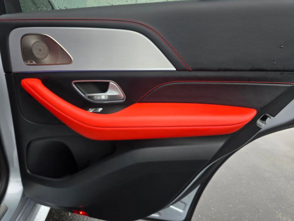 Used 2025 Mercedes-Benz GLE 53 AMG 4MATIC image 25