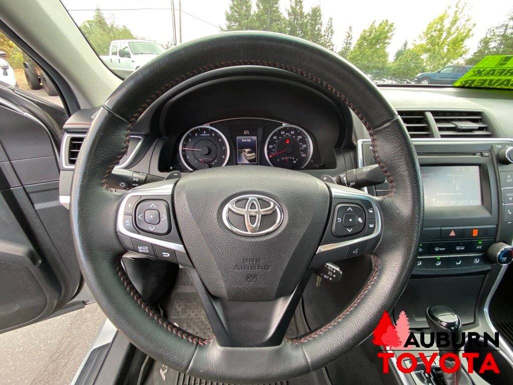 Used 2015 Toyota Camry SE FWD image 32