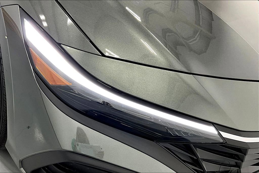 New 2026 Hyundai Elantra Blue FWD image 27