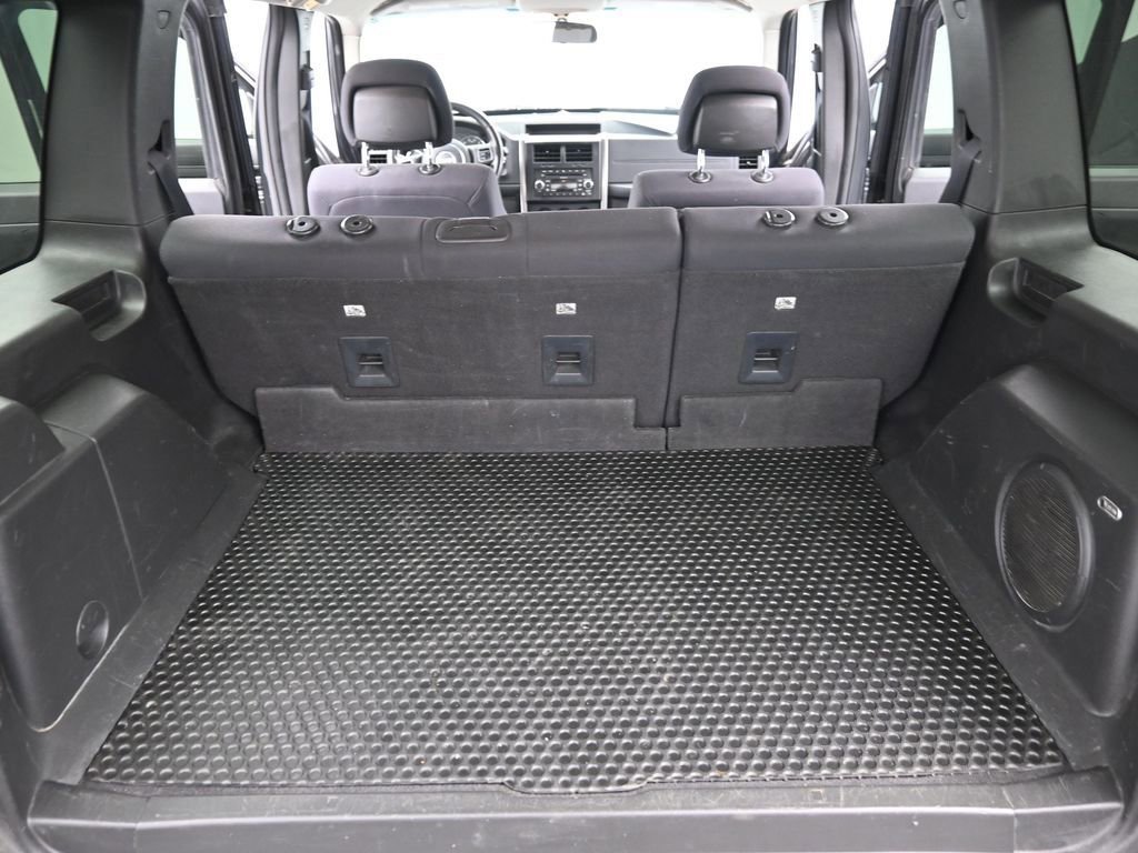 Used 2011 Jeep Liberty Sport image 26