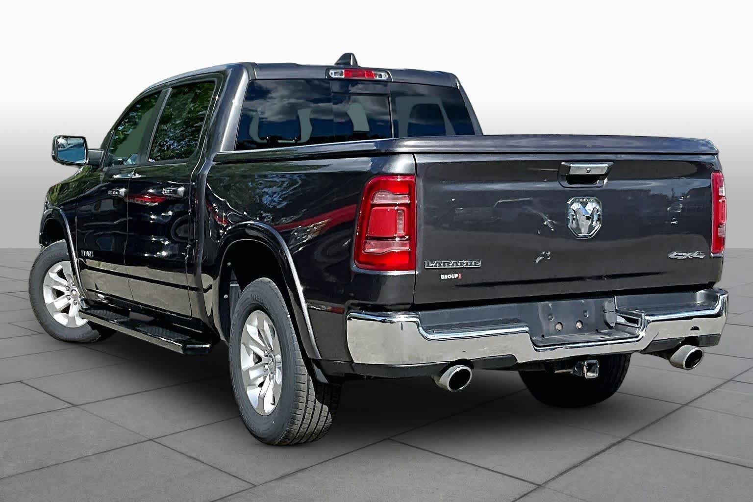 Used 2022 RAM 1500 Laramie AWD/4WD image 12