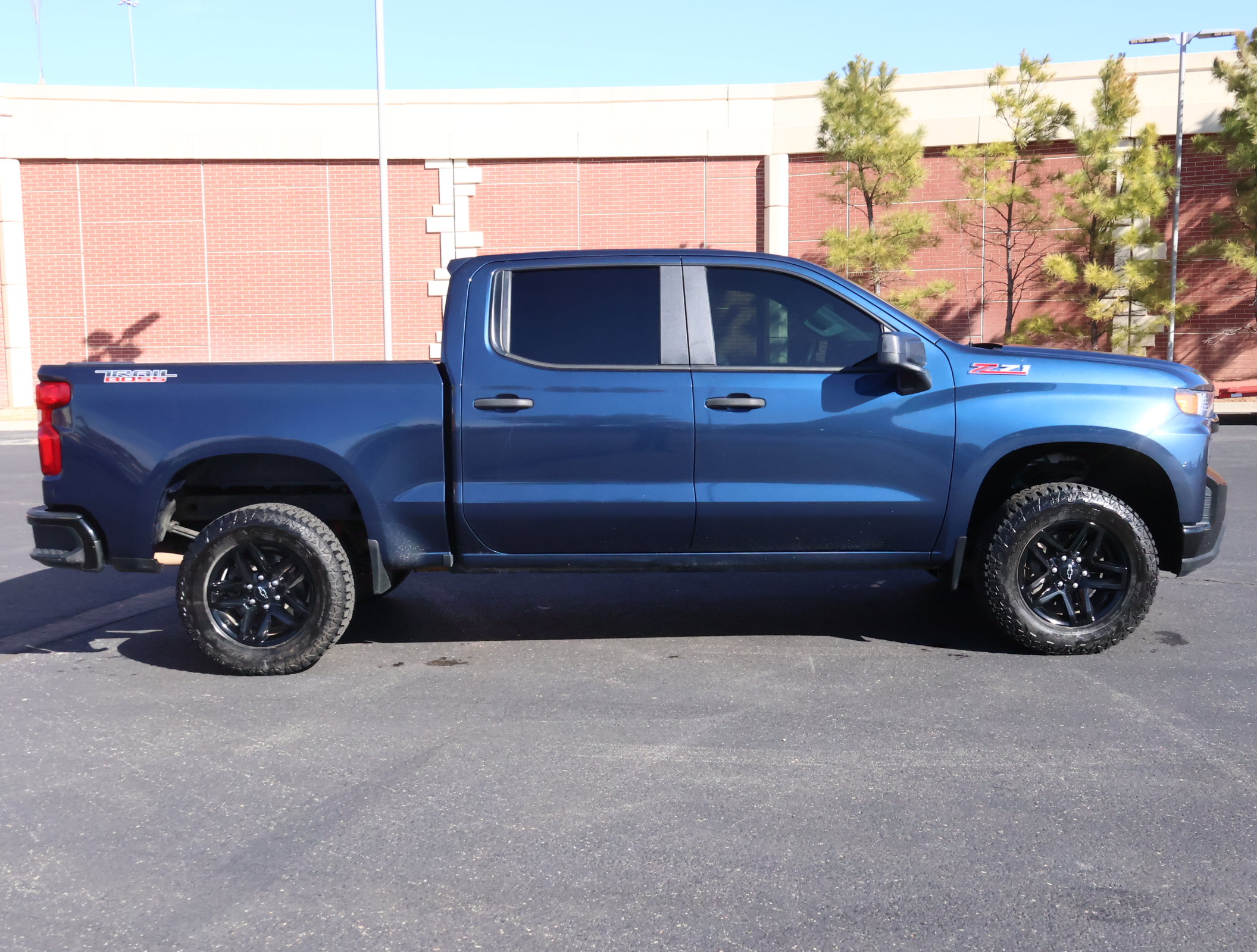 Used 2021 Chevrolet Silverado 1500 Custom Trail Boss w/ LPO, Dark Essentials Package image 28