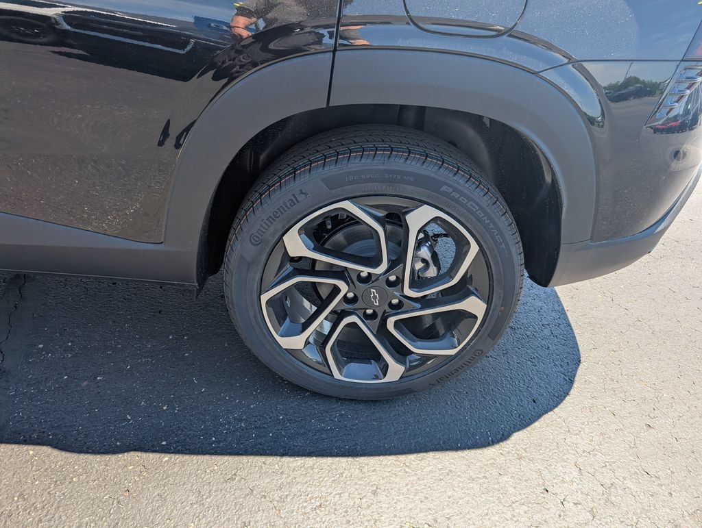 New 2026 Chevrolet Trax RS w/ Driver Confidence Package FWD image 22