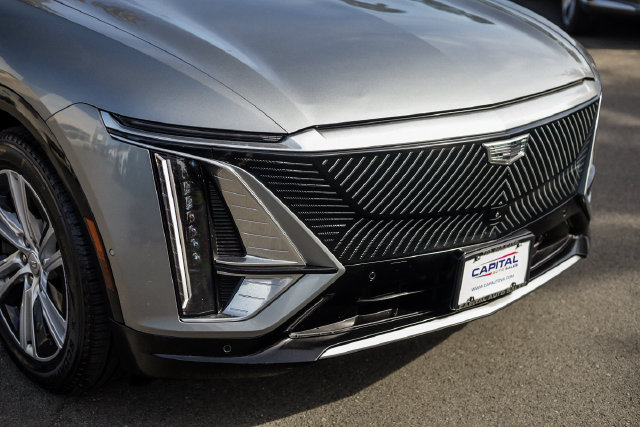 Used 2024 Cadillac Lyriq Tech w/ Driver Assist Package AWD/4WD image 8