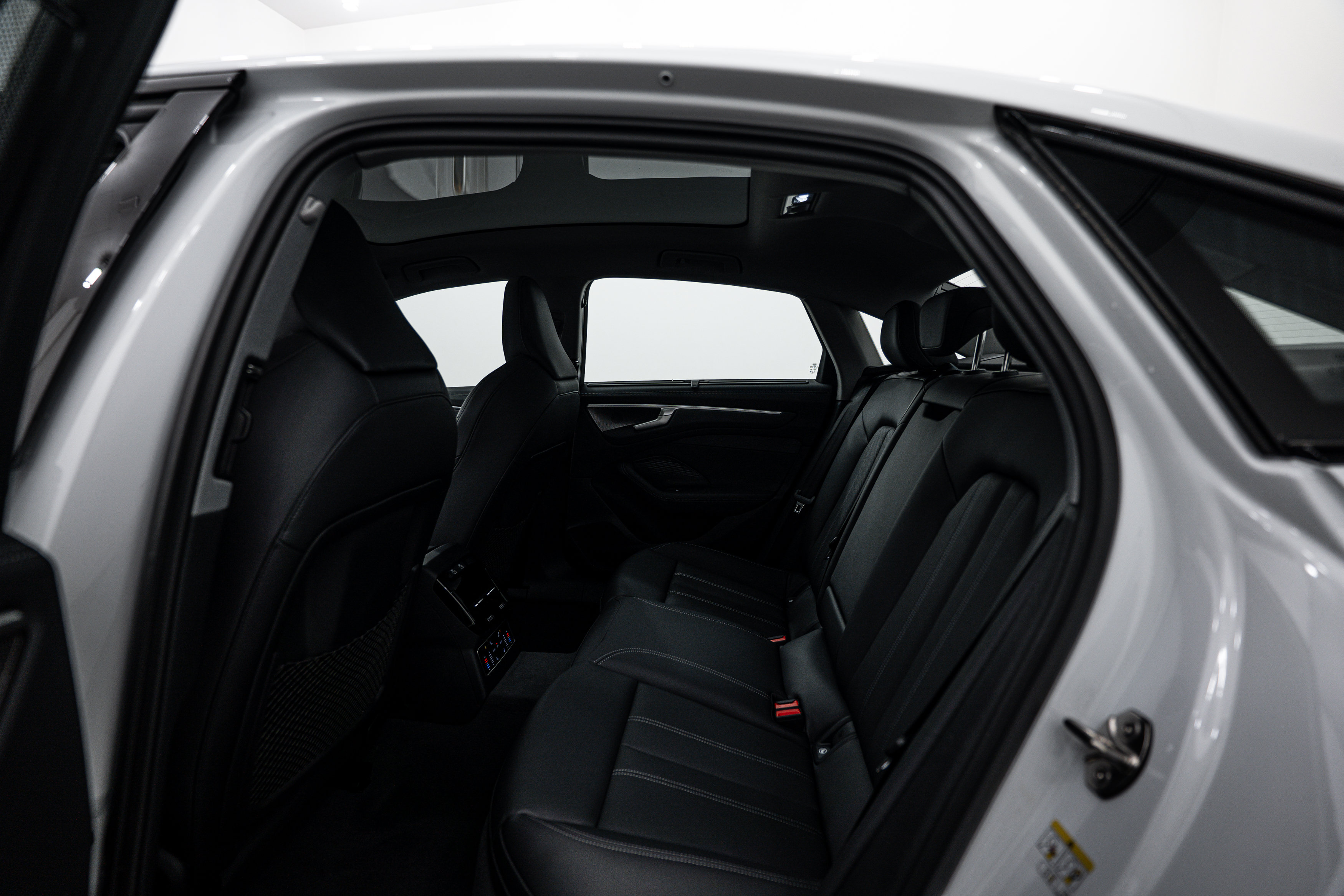 New 2026 Audi A6 Premium Plus AWD/4WD image 19