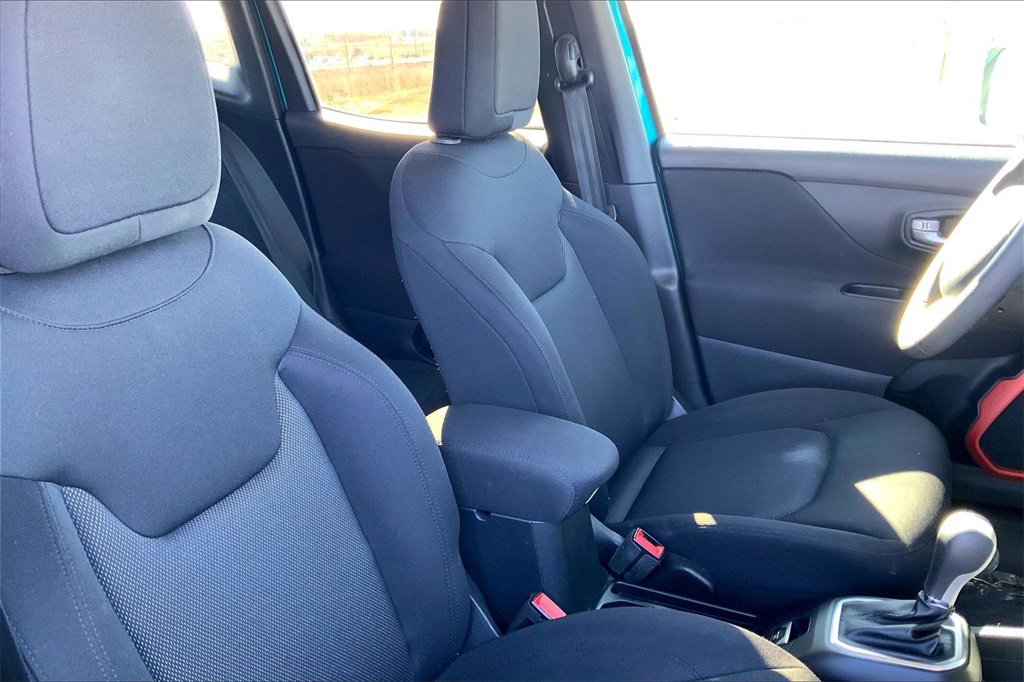 Used 2019 Jeep Renegade Sport image 22