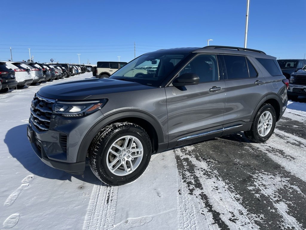 Used 2025 Ford Explorer Active image 6