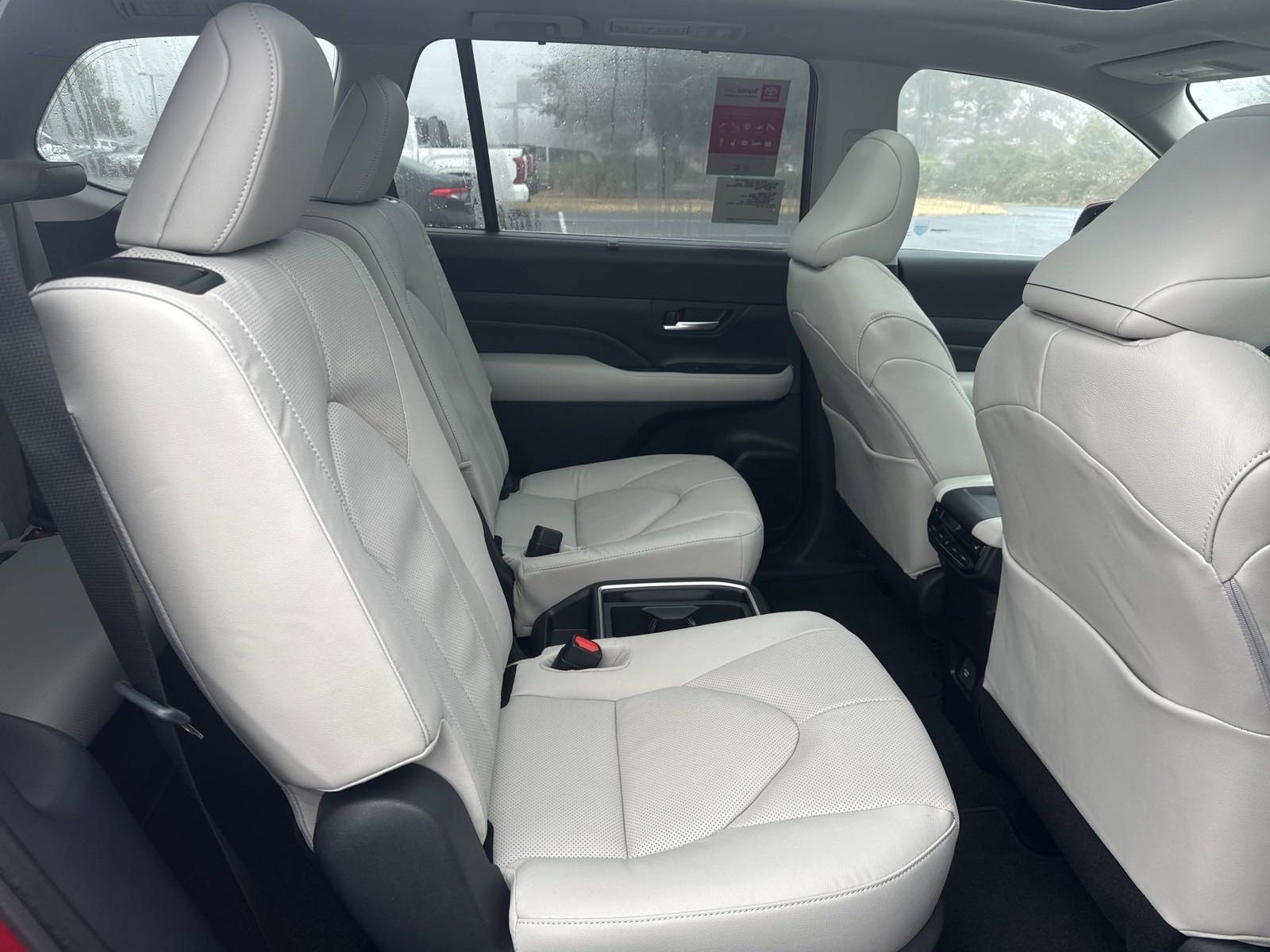 New 2024 Toyota Grand Highlander AWD image 30
