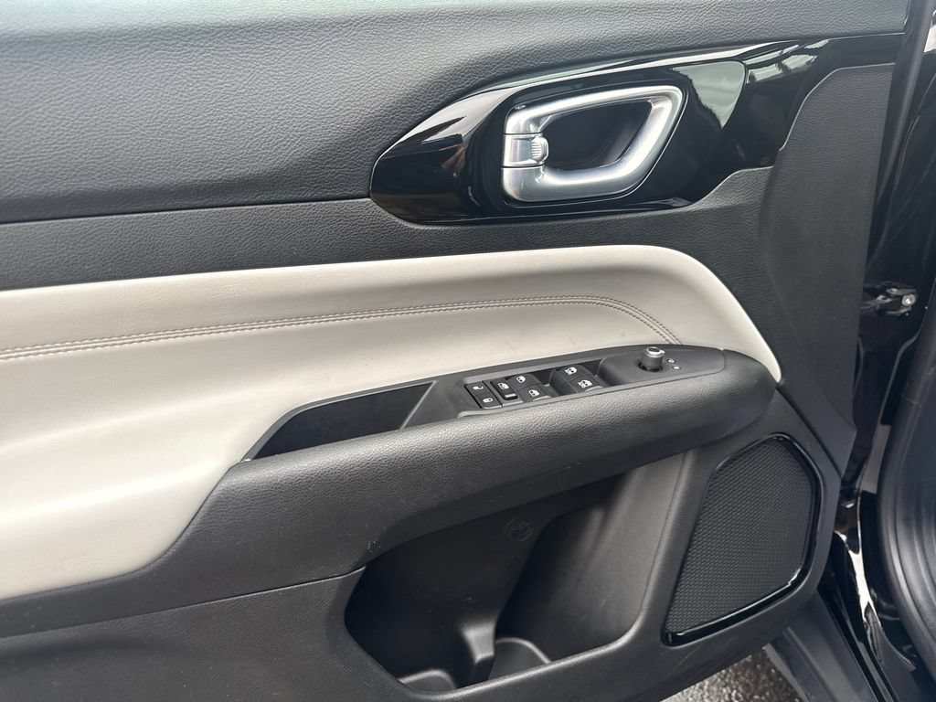 Certified 2023 Jeep Compass Limited w/ Elite Group AWD/4WD image 12