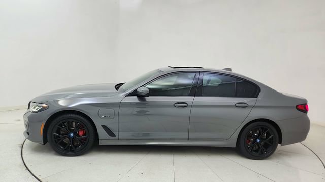 Used 2022 BMW 530e xDrive 530e iPerformance w/ Executive Package image 3