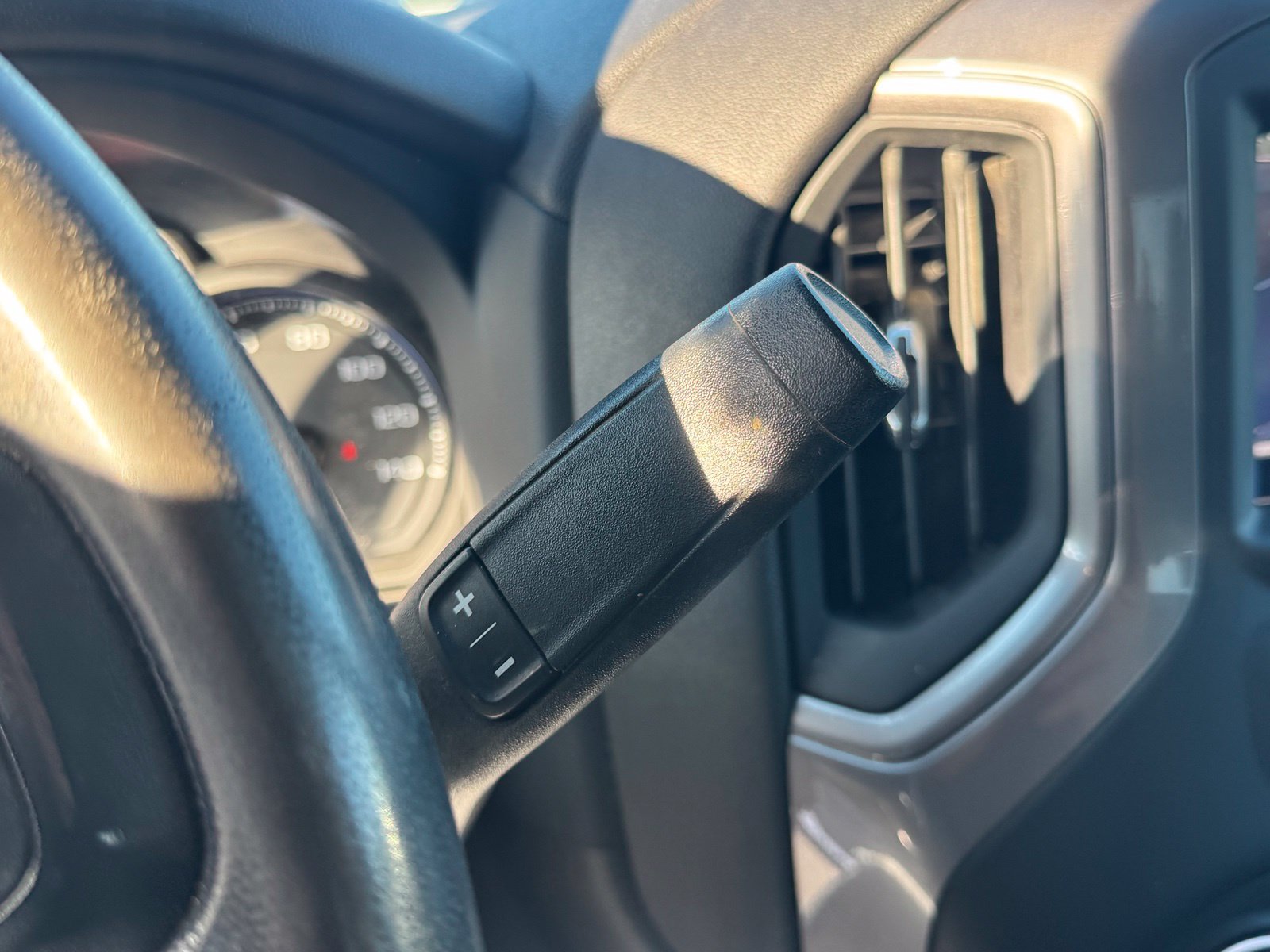 Used 2024 Chevrolet Silverado 2500 W/T AWD/4WD image 21